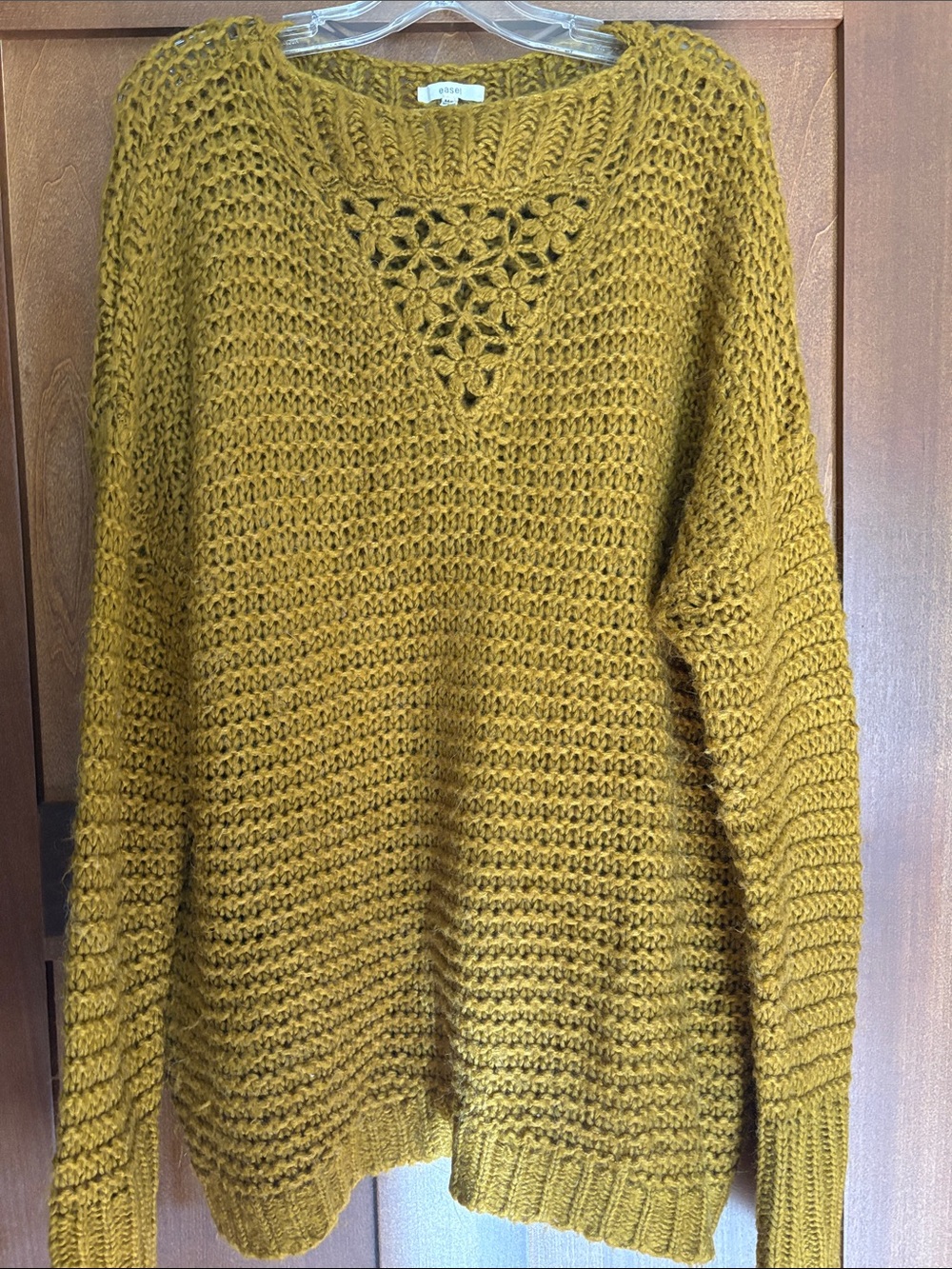 Easel Chunky Knit V-Stitch Pullover Sweater - Mustard